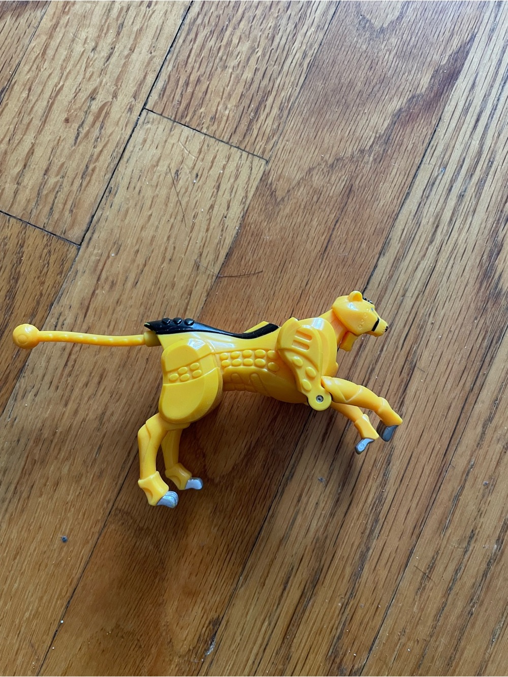 Yellow Mechanical Cheetah Kids Toy - Interactive Action Figure
